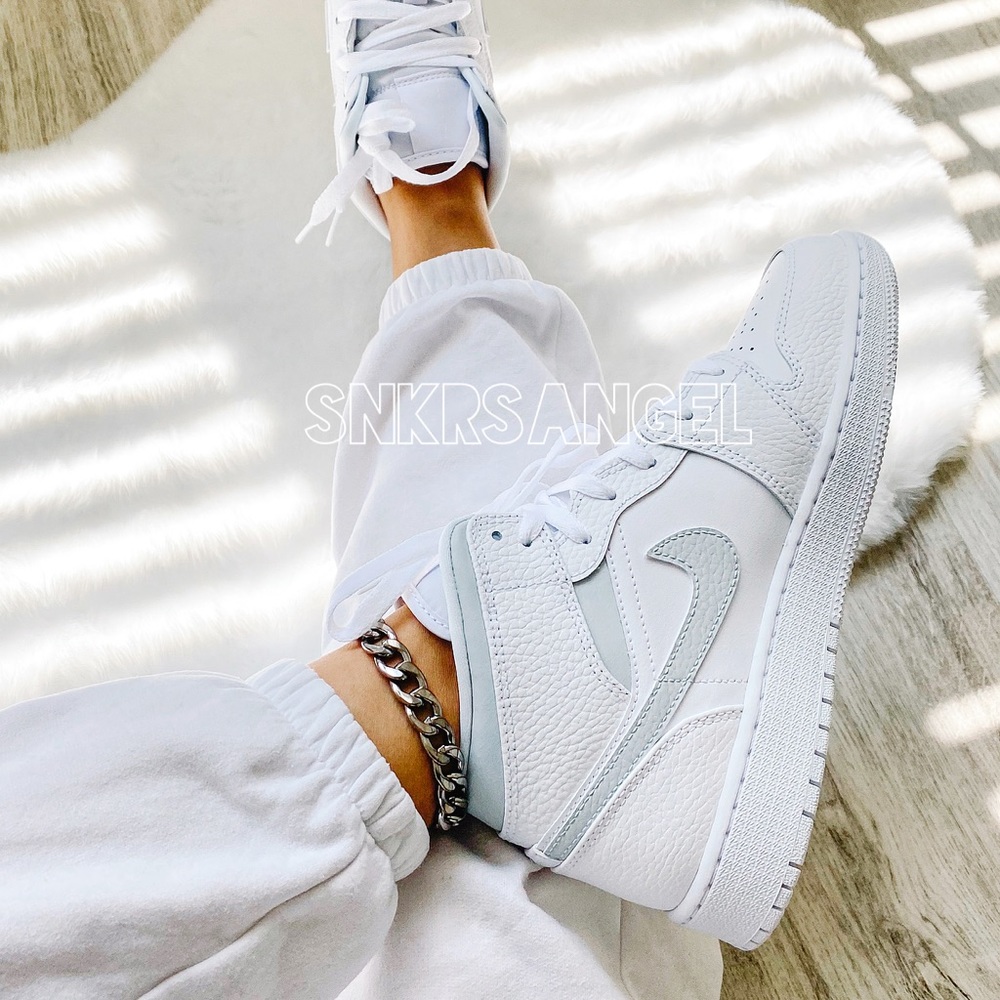 Nike custom air jordan 1 mid sneakers - Picture 3 of 5